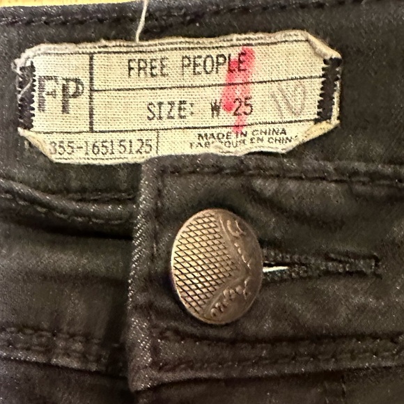 Free people size 25 mid rise skinny jeans - Picture 3 of 7